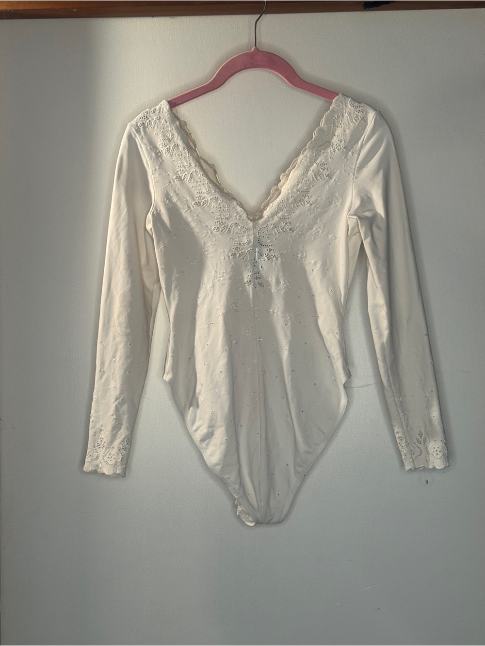 Express White Long Sleeve V-Neck Lace Bodysuit